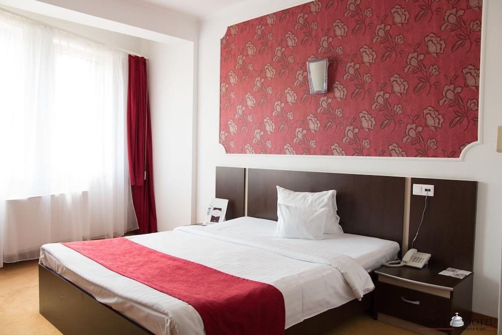 Silver Hotel Oradea Exterior photo