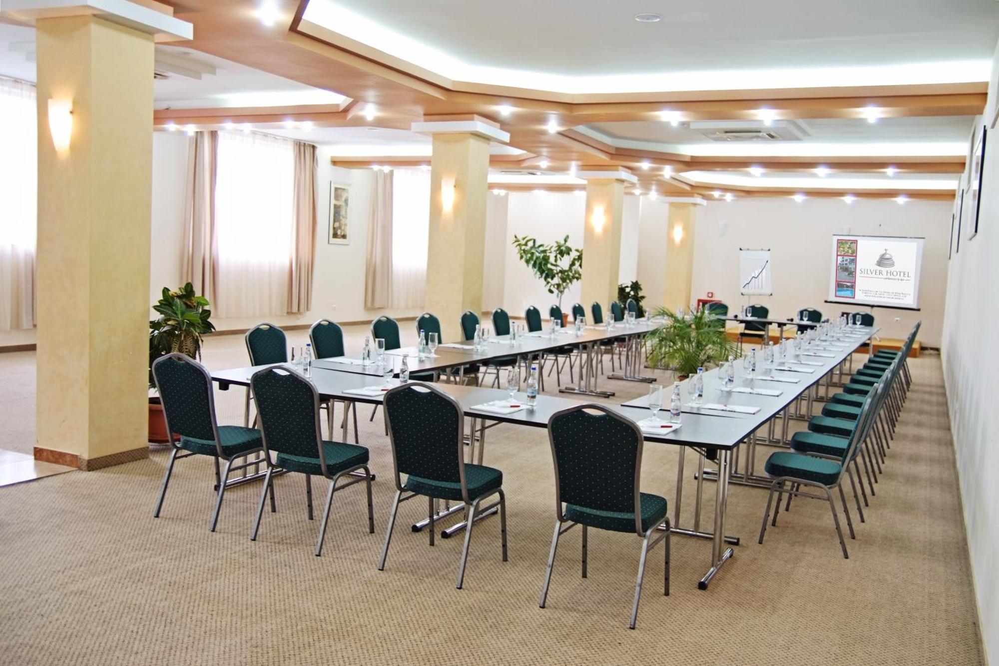 Silver Hotel Oradea Exterior photo